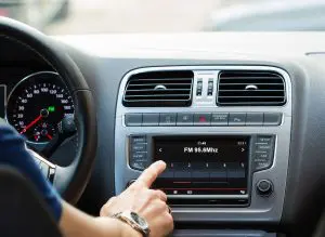 23630 voh 1 1681717696Lợi thế và cơ hội tiếp thị đúng khách hàng mục tiêu trên kênh radioRich Media